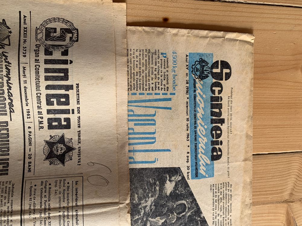 Ziare vechi din timpul comunismului