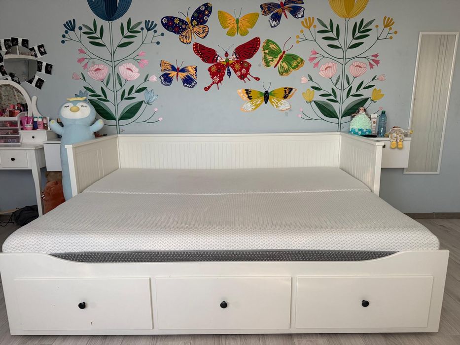 Vand pat divan ,birou dublu si masuta de toaleta