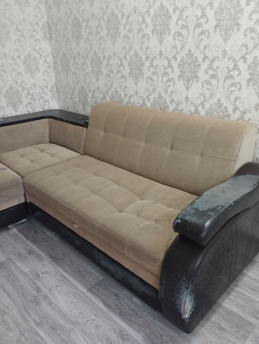 Продам диван, б/у