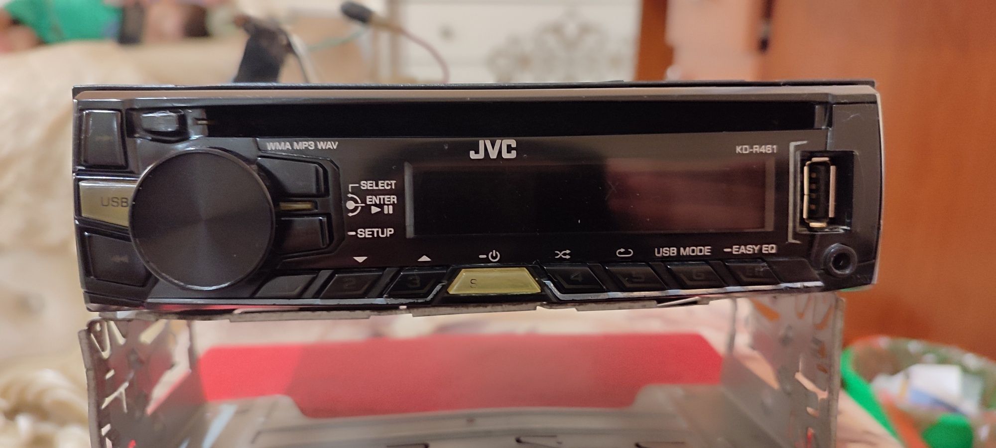 Оригинал Автомагнитолы JVC
JVC KD-R461 JVC продаётся 
Работает отл