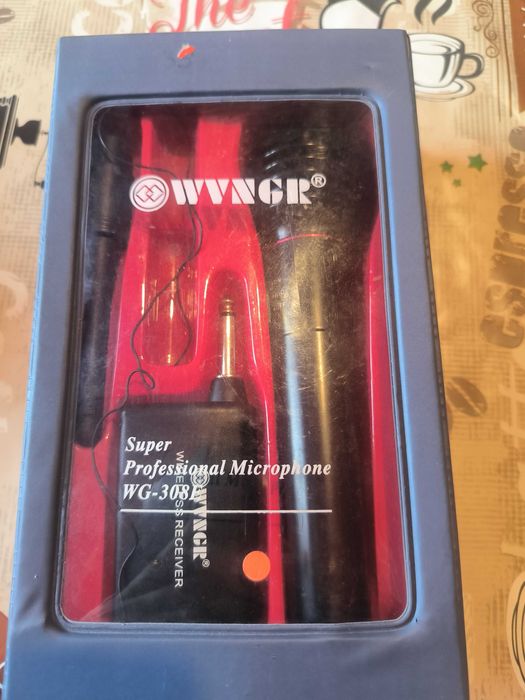 Microfon wireless ideal pentru karaoke