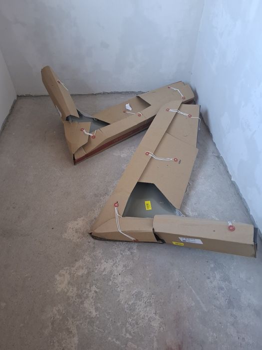 Vand  boxa noua  urgent