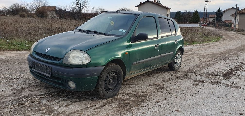 Рено клио 2 1.2 на части Renault clio 2 1.2 na chasti