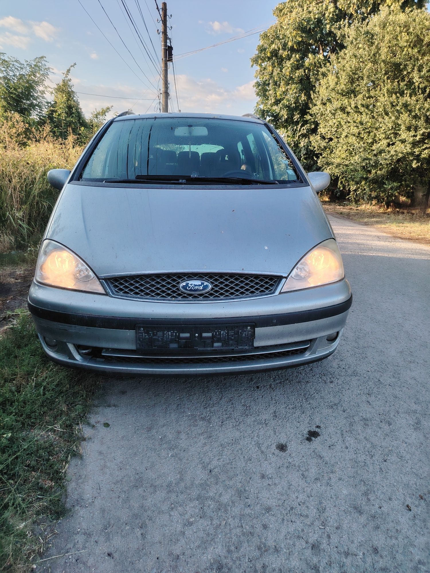 Ford Glaxy 1.9 131 к.с Продава се цяла за части