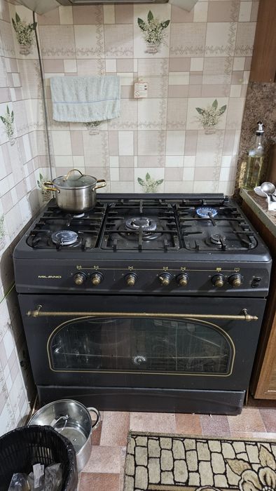 Продается 5-ти камфорная газовая плита