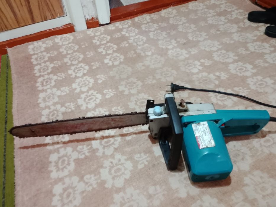 Продается электропила в хорошем состоянии