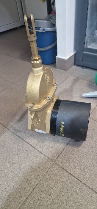 Vană robinet vidanja cu filete pe ambele părți pret 1690 lei se poate