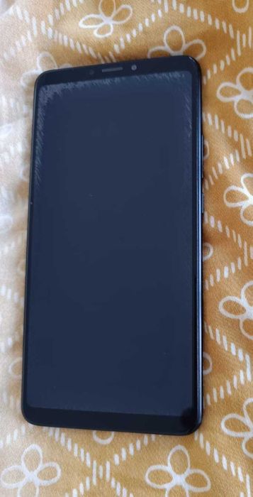 Vând telefon cu ecran mare 6.9 Xiaomi Mi max   3