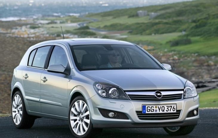 Bara fata Opel astra H