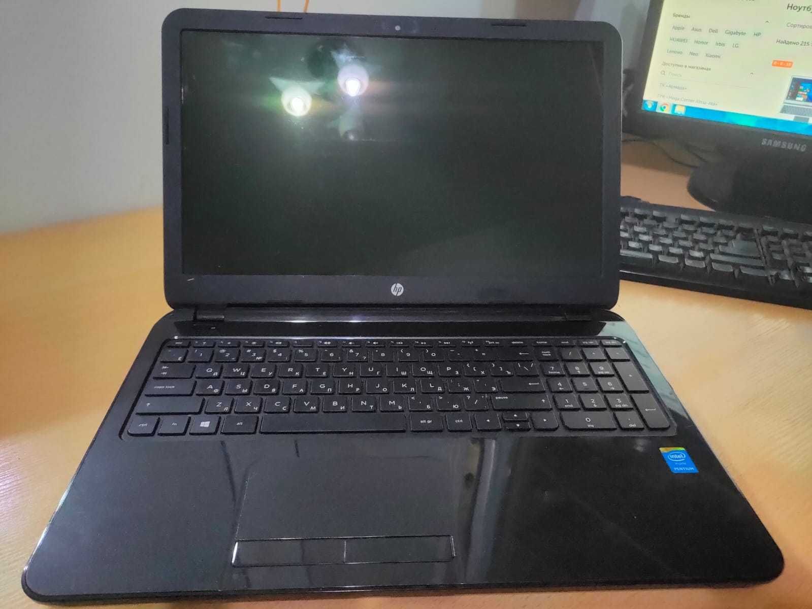 ноутбук  HP  15-r047er