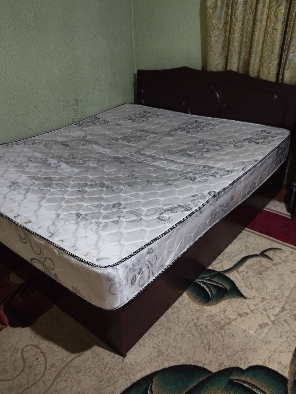 Krovat matras spalniy