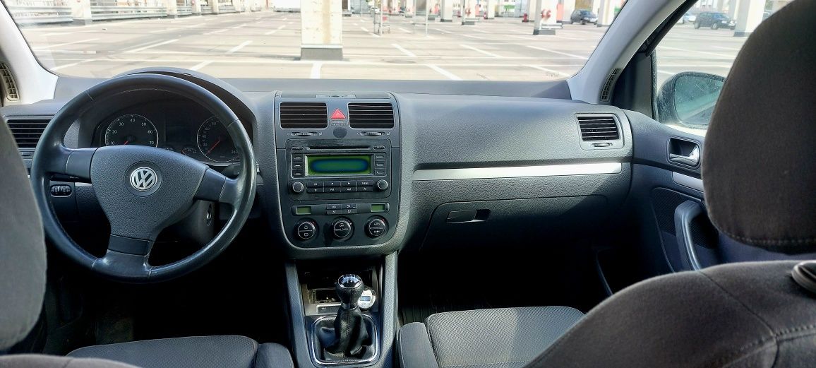 Volkswagen Golf 5 1.6 FSI