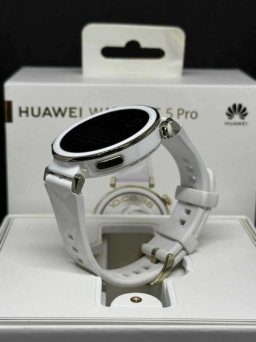 Huawei Watch GT 5 PRO 42mm White Fluoroelastomer Strap/ Като нов