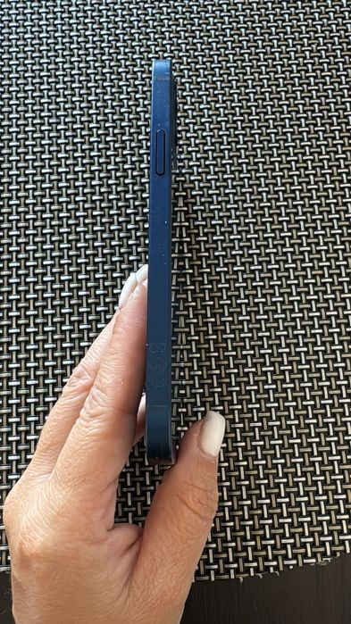 iPhone 12 -  64 GB Blue