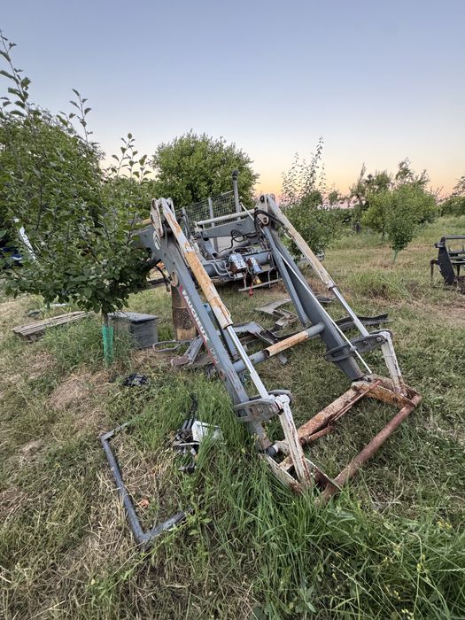 Incarcator frontal faucheux 3000e tractor fiat serie 90 80 100