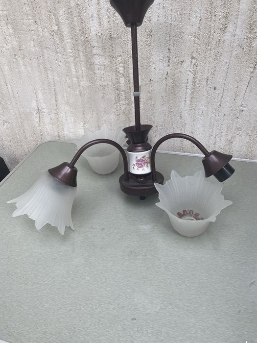 Lustre cu trei si sase brațe