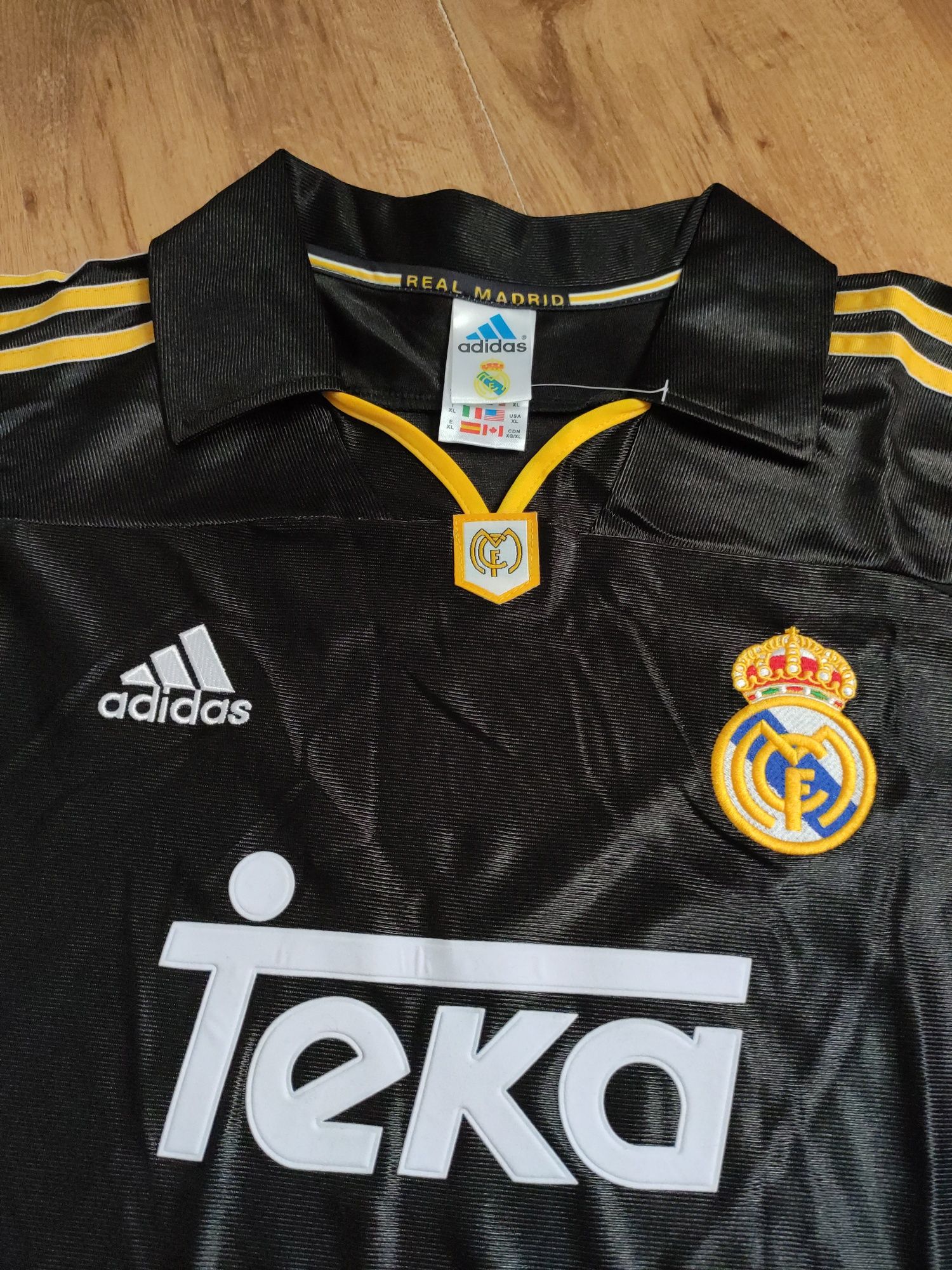 Tricou vintage Adidas Real Madrid 1999-2000 mărimea L
