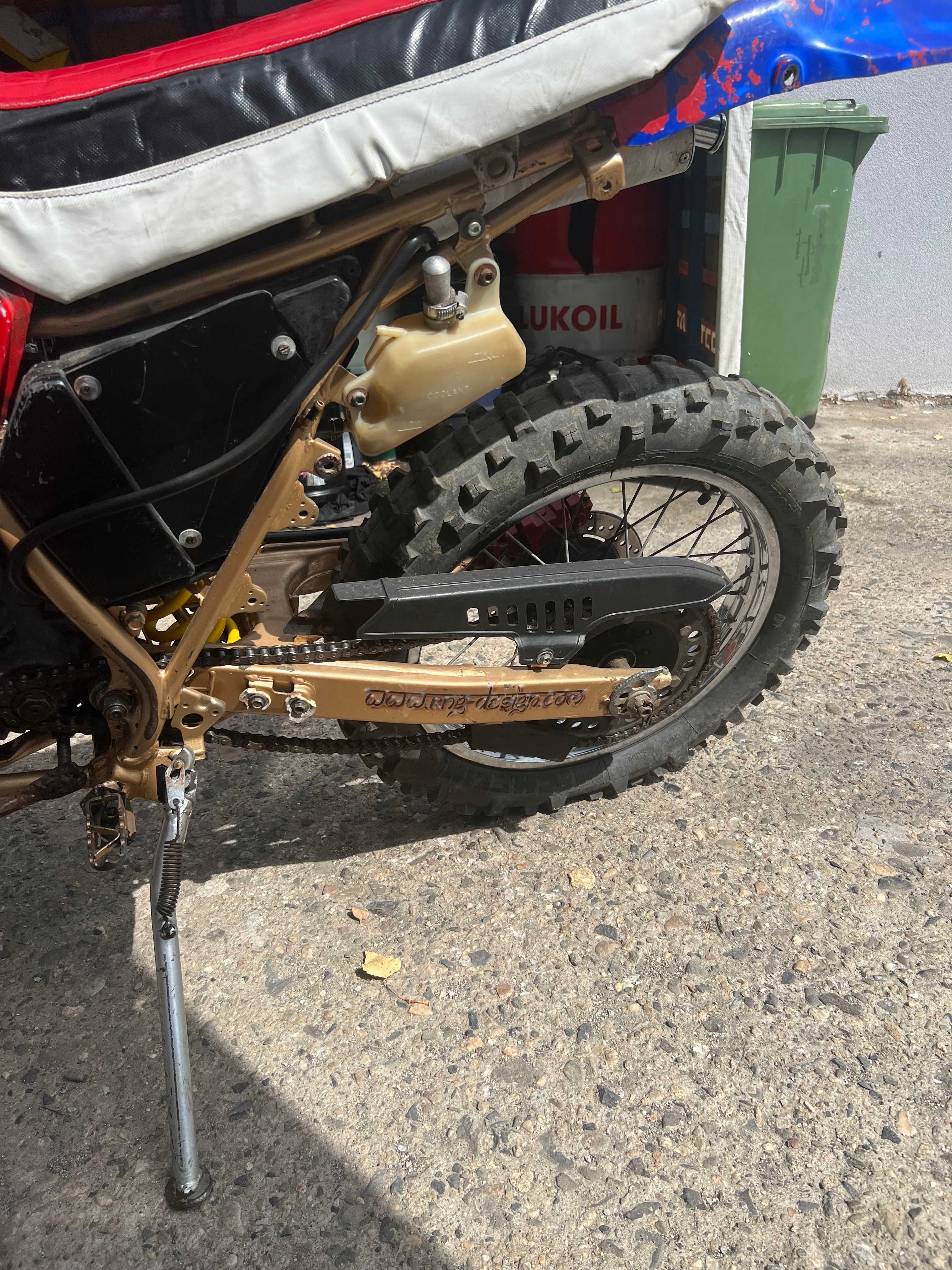 Yamaha DT 125 за части цял.