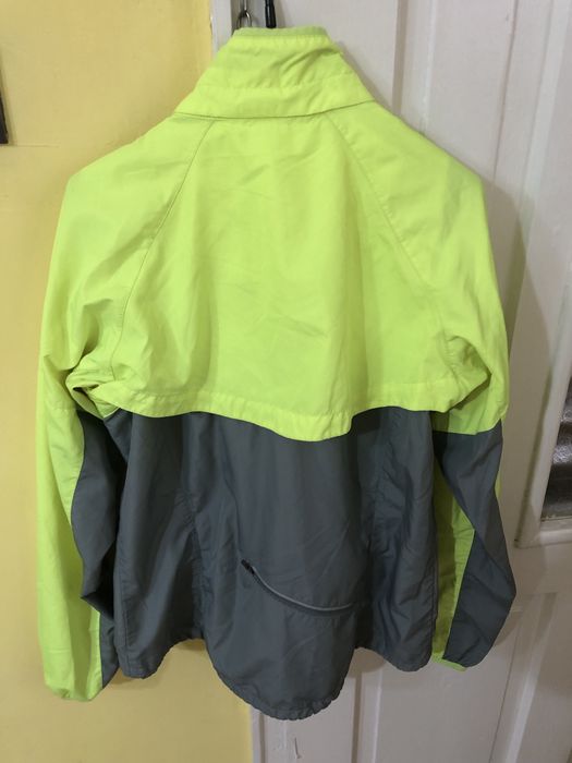 Nike-електрикова ветровка