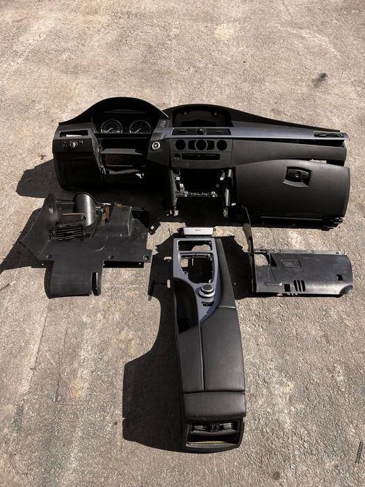 Арматурно тъбло BMW БМВ Е60 / Е61 фейс