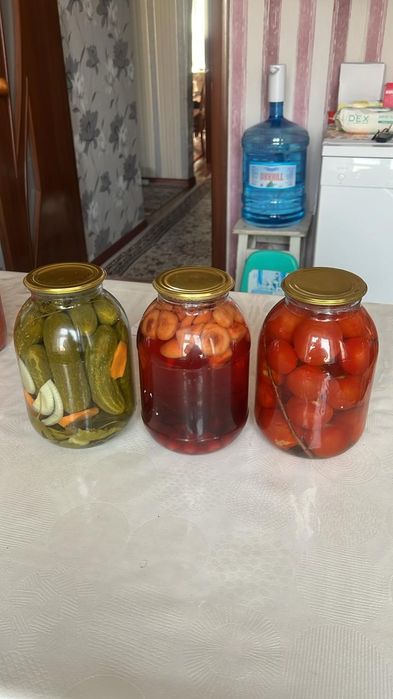 Продается маринованные огурцы и помидоры