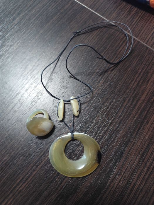 Уникални обеци и комплекти