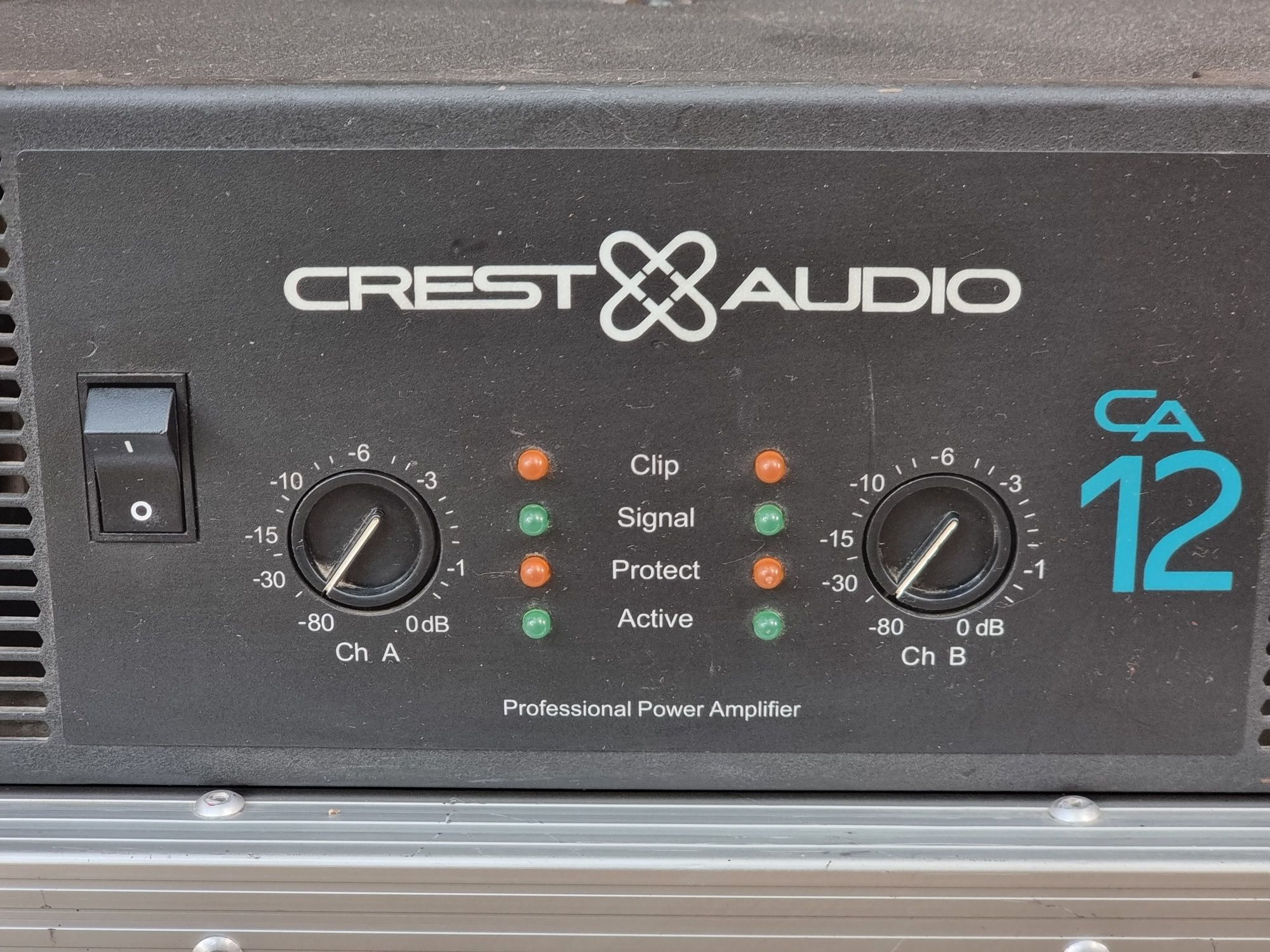 Фирменный усилитель мощности CREST-AUDIO CA12