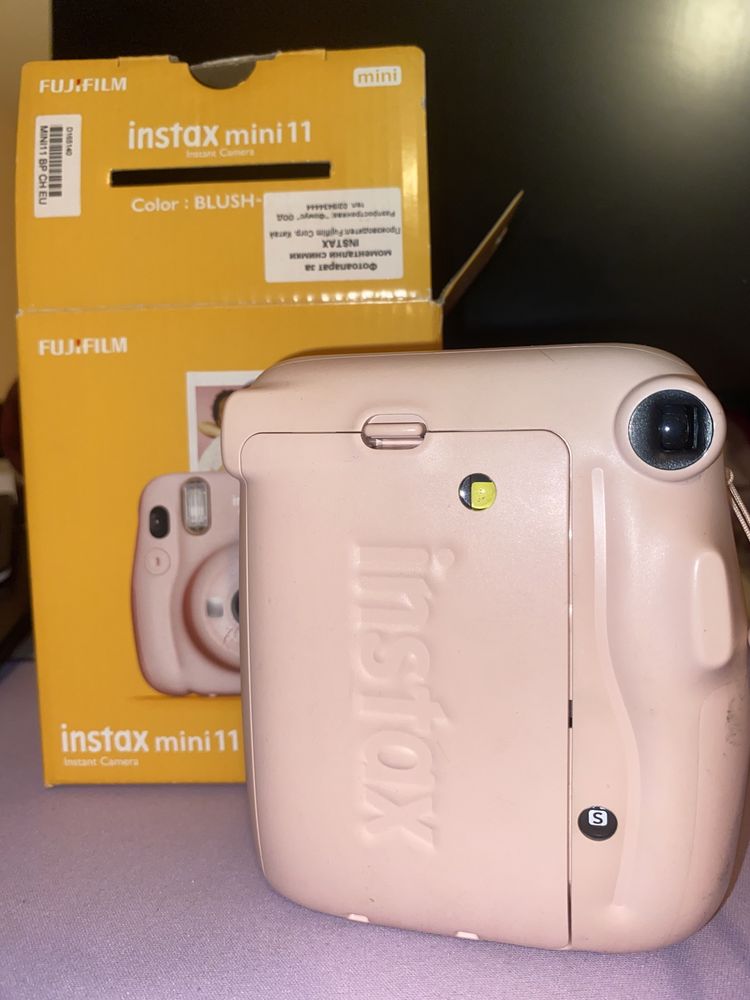 Instax Mini 11 плюс подаръци