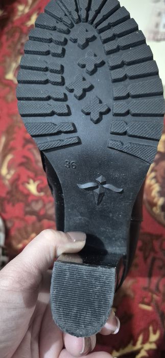 Сапоги женские. Кожа, мех.