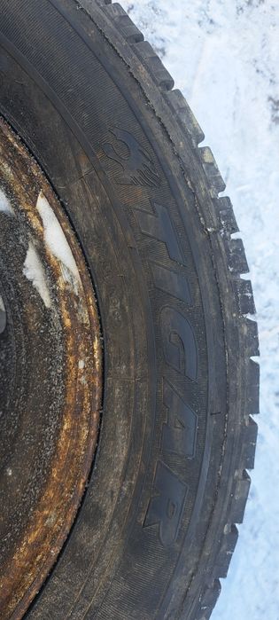 Продам резину 205 65 R16C