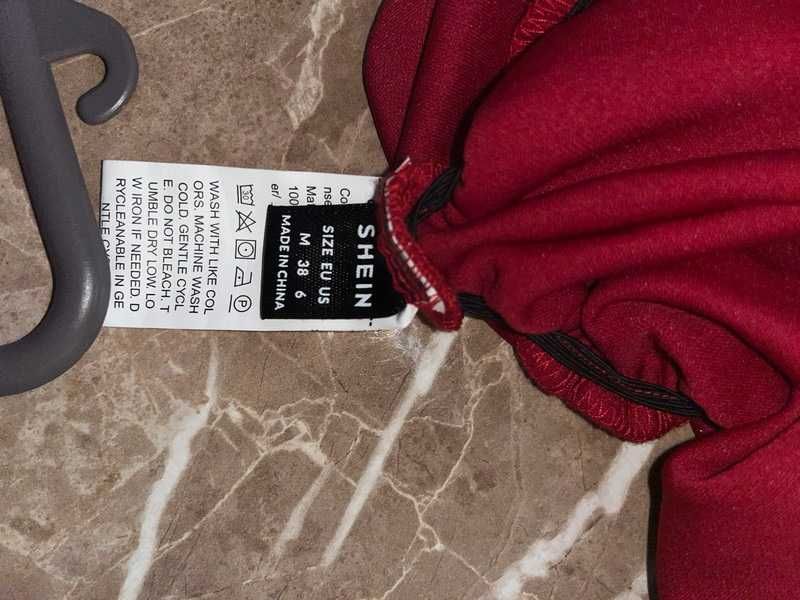 Rochie rosie cu sclipici, Shein