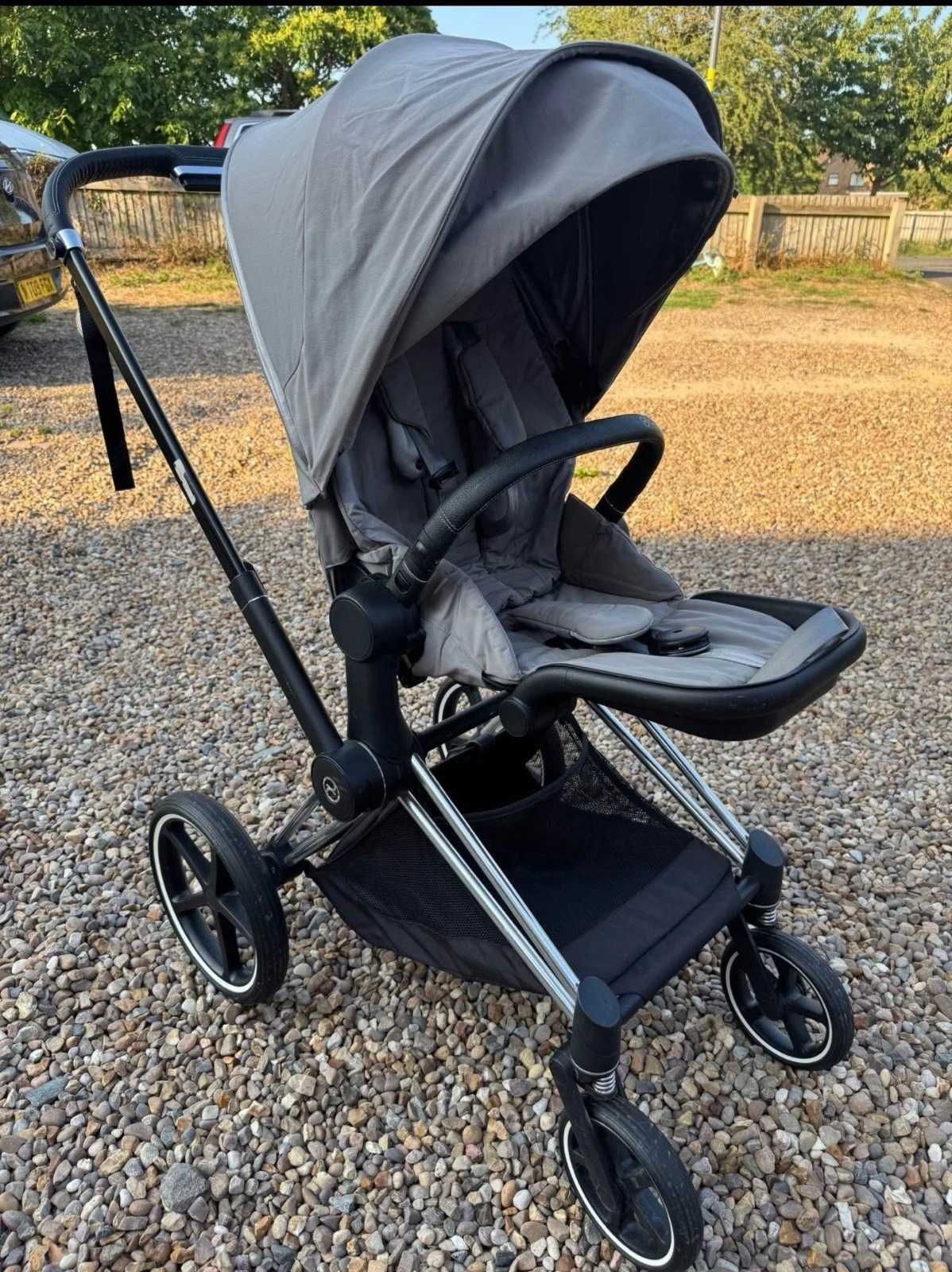 Cybex Priam 4.0 3 в 1 комплект + ISO FIX столче за кола, бебешки кош