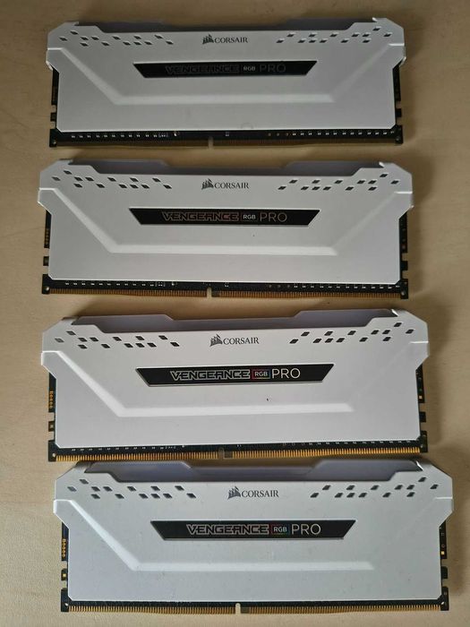 Memorie Corsair Vengeance RGB PRO White 32GB, DDR4, 3600MHz, CL18 4x8