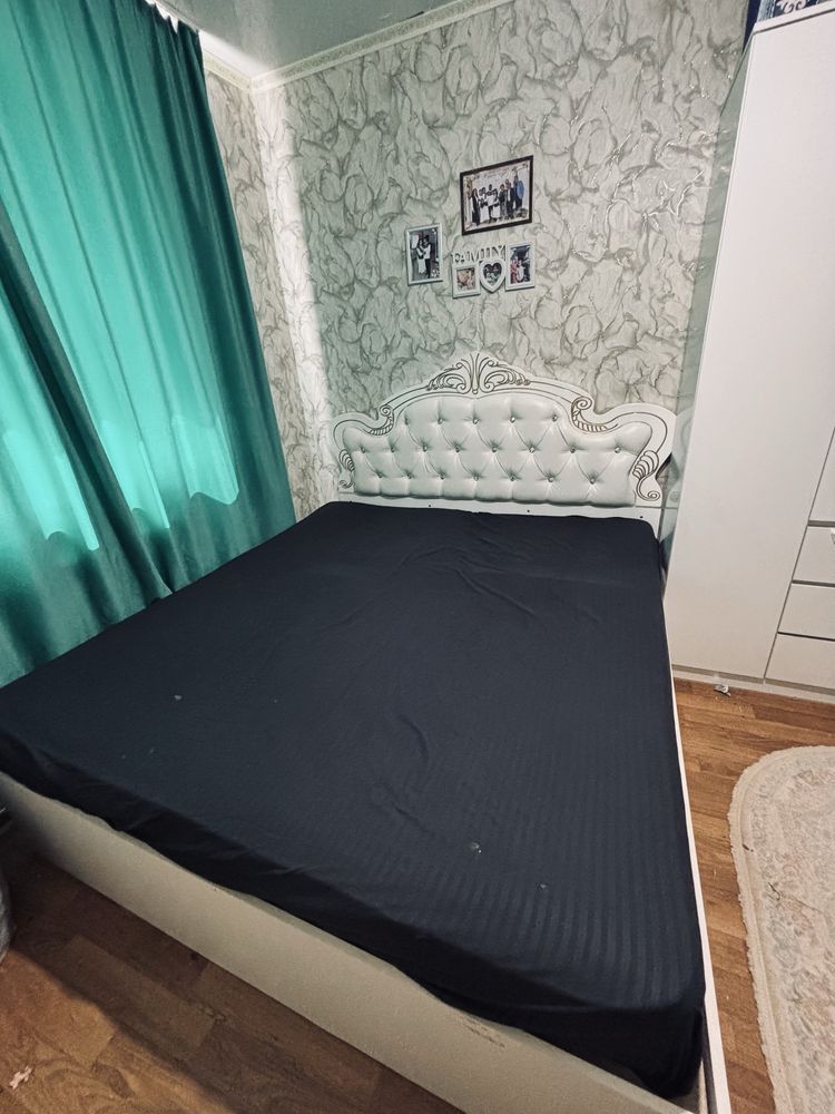 Продается двухспальная тахта с матрасом