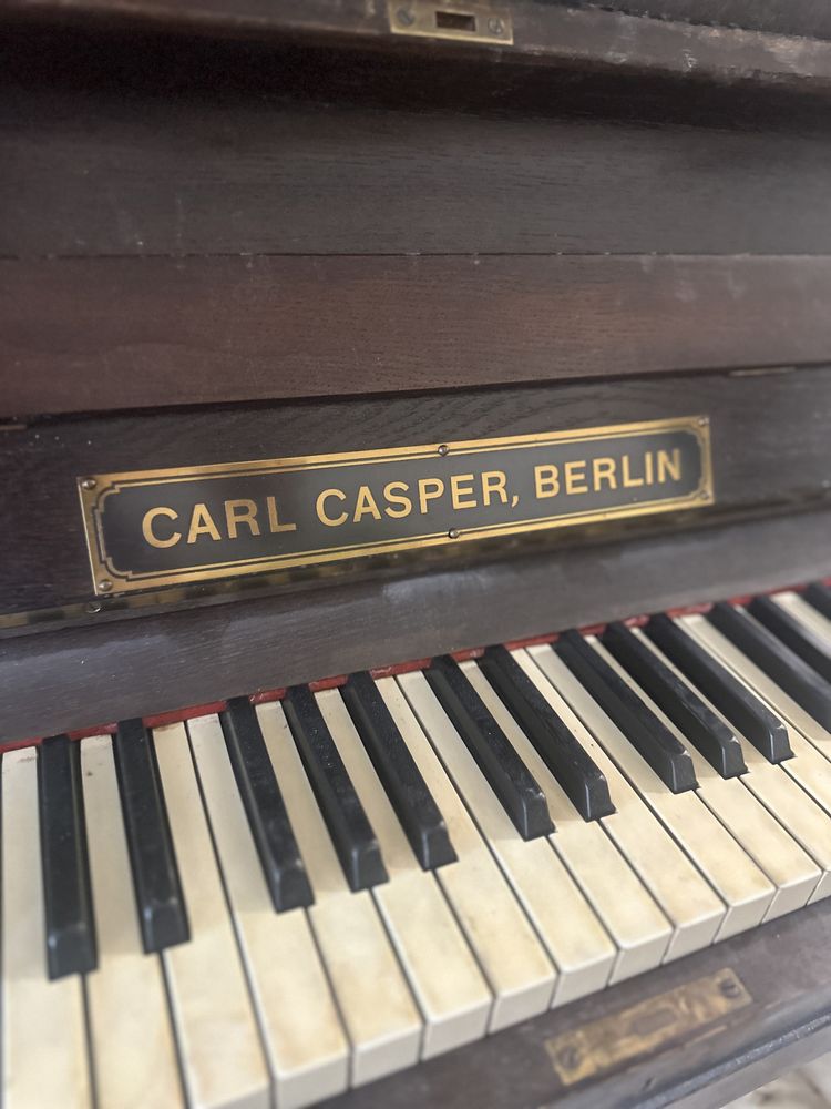 Пиано Carl Casper, Berlin