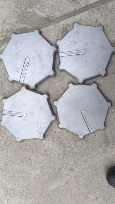 Продам колпаки на Пассат размер r14 в хорошем состоянии