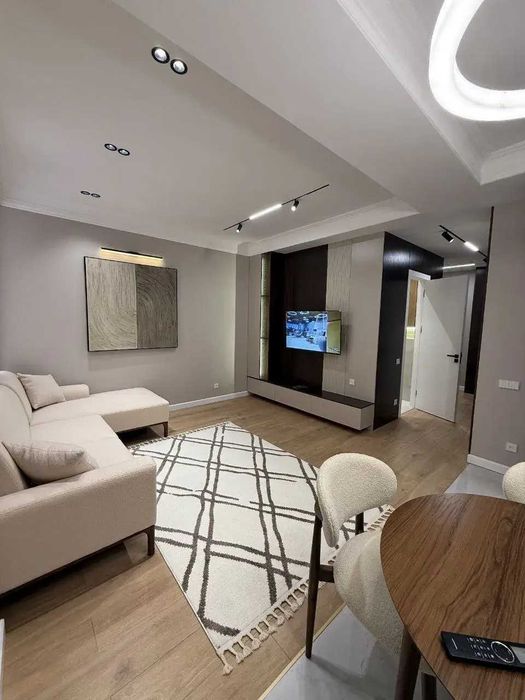 ЖК Prestige Gardens 2х комнатную новый ремонт СРОЧНО сдам