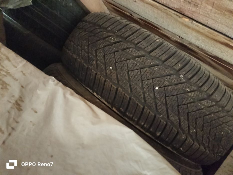 Шины зимние почти новые