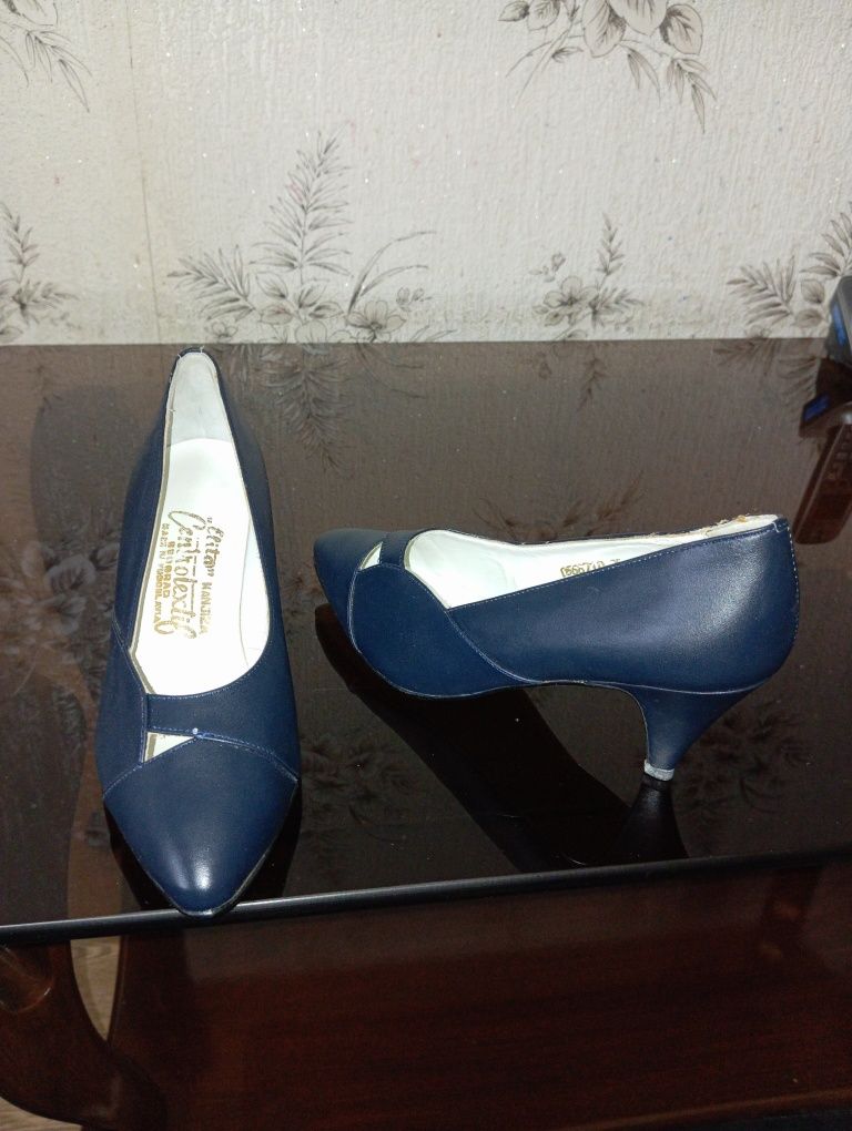 Продам женские туфли новые цена договорная