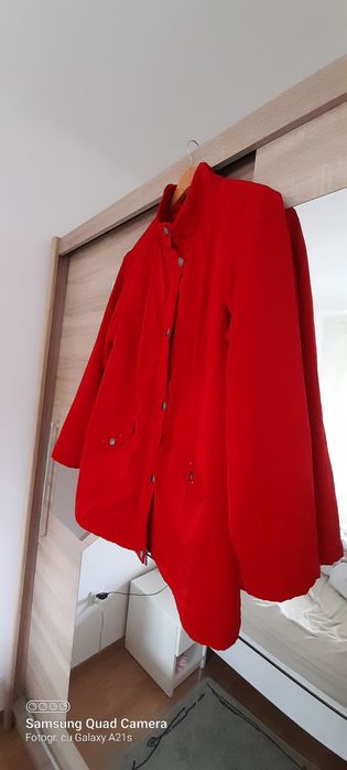 Vind scurtă de damă.