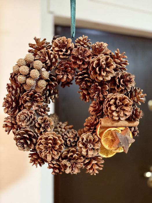 Coroana naturala hand made din conuri de brad