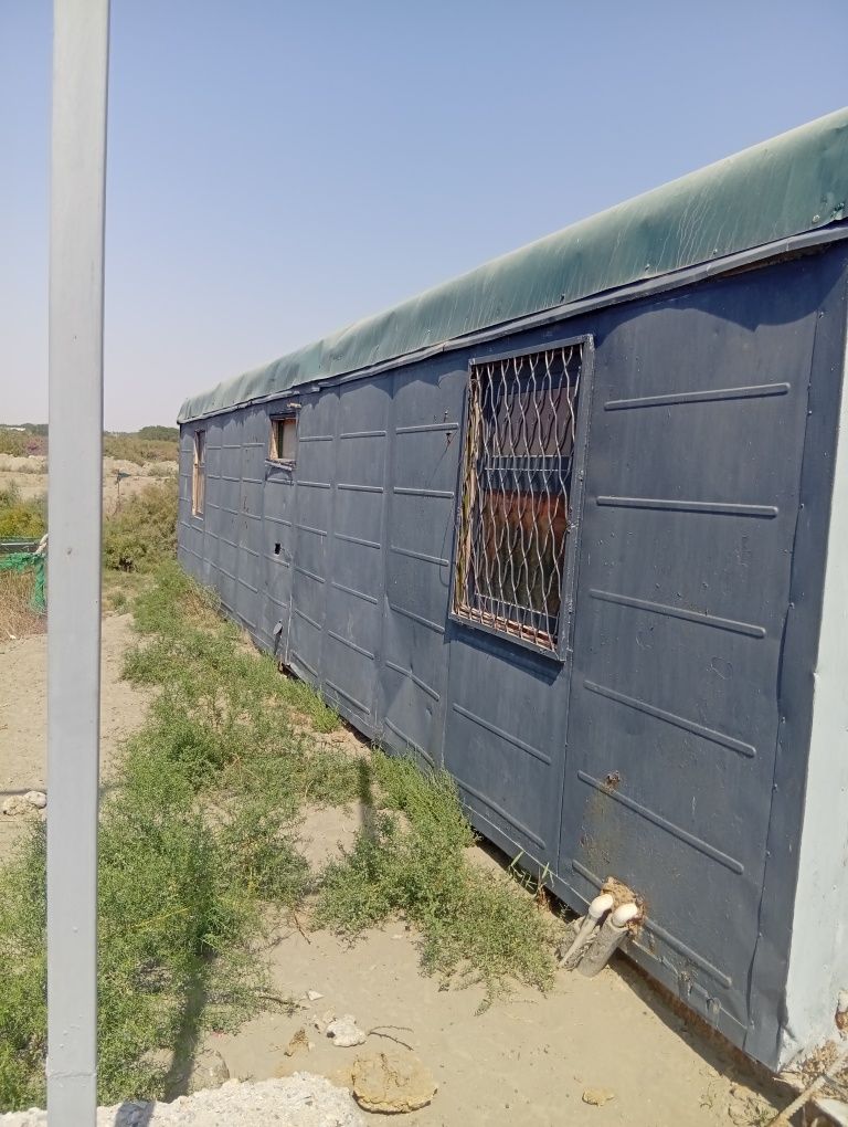 Yashaydigan vagon, uzinligi  10.50 metir eni 3.40 metir yaxshi xolatda