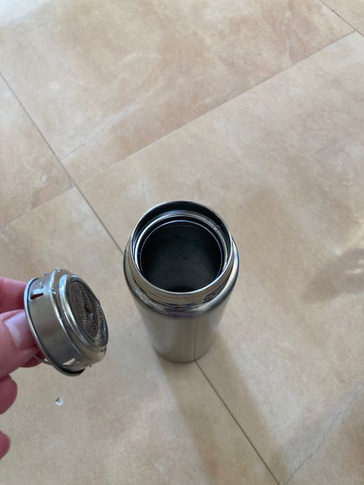 Термос с датчик за температура и филтър