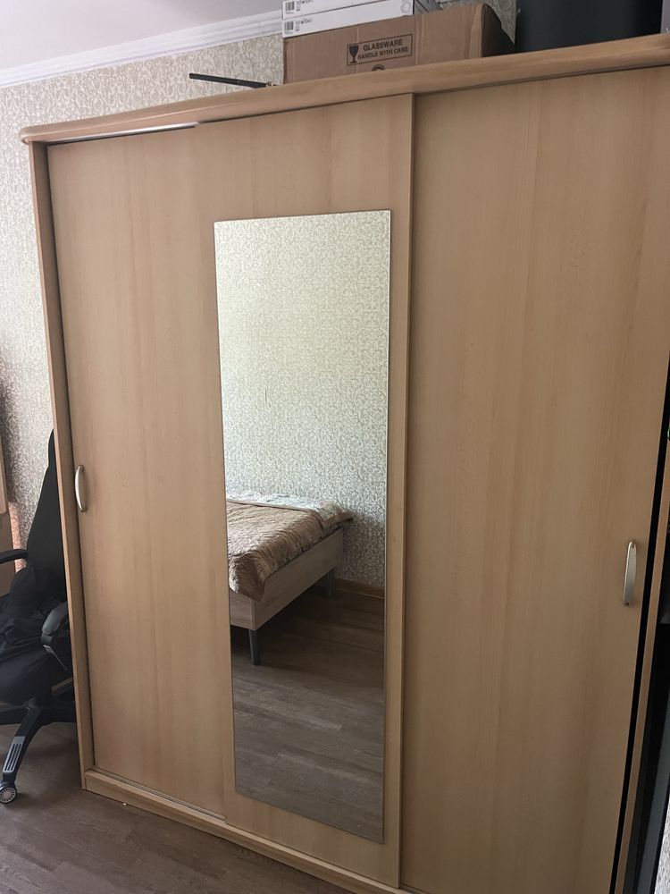 Шкаф для одежды.
