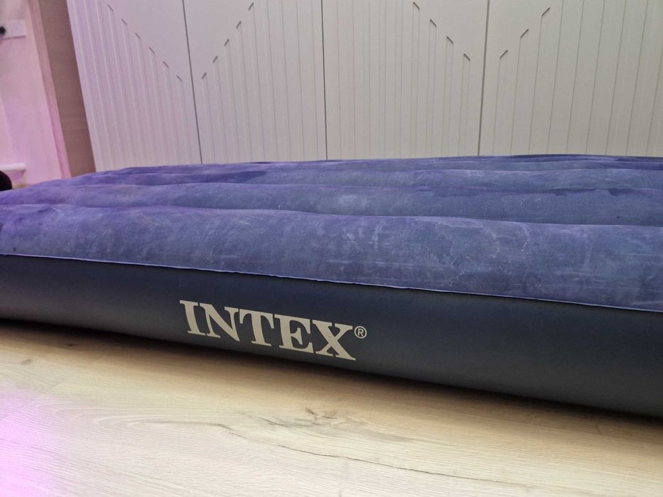 Матрас надувной intex 191x99x25 см без насоса