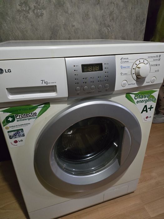 Masina de spalat rufe LG
