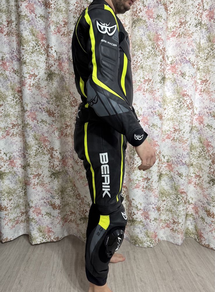 Berik Zakura 56 Costum moto 2 piese