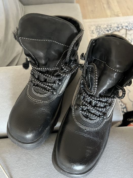 Зимние сапоги- ботинки  36 р новые недорого