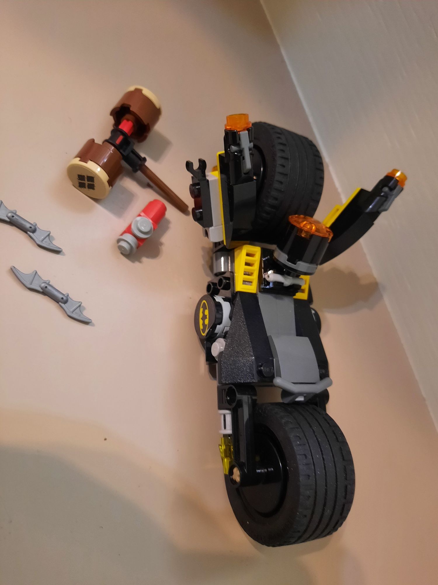 Lego конструктор мотоцикл Бэтмена