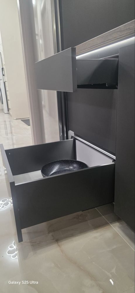 Изработка на Кухни и Мебели